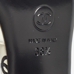 Pre Owned Chanel White Cream/Black Leather Ankle Strap Sandals Size 38.5