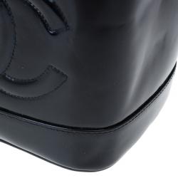 مملوكة مسبقًا حقيبة شد شانيل فانيتي جلد لامع أسود