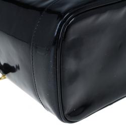 مملوكة مسبقًا حقيبة شد شانيل فانيتي جلد لامع أسود