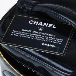 مملوكة مسبقًا ح قيبة شد شانيل فانيتي جلد لامع أسود