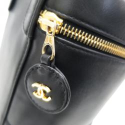 مملوكة مسبقًا Chanel Black Caviar Vanity Bag