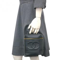 مملوكة مسبقًا Chanel Caviar Leather Vanity Bag