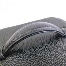 مملوكة مسبقًا Chanel Caviar Leather Vanity Bag