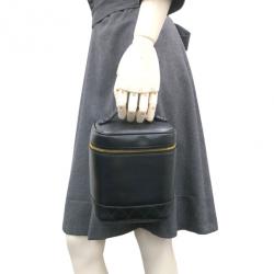 مملوكة مسبقًا Chanel Black Calf Leather Vanity Bag