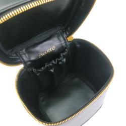 مملوكة مسبقًا Chanel Black Calf Leather Vanity Bag