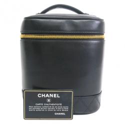 مملوكة مسبقًا Chanel Black Calf Leather Vanity Bag