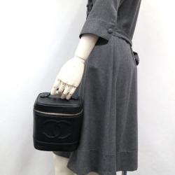 مملوكة مسبقًا Chanel Black Caviar Cosmetic Vanity Bag