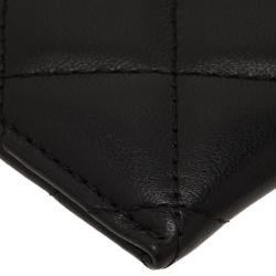 مملوكة مسبقًا Chanel Black Quilted Lambskin Classic Card Holder