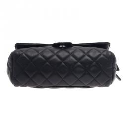 Pre Owned Chanel Black Quilted Leather Cosmetic Case