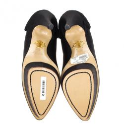 Pre Owned Charlotte Olympia Black Paloma Fan-pleat Satin Pumps Size 39.5