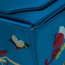 Pre Owned حقيبة كلتش شارلوت أوليمبيا تيك مي أواي كريب ساتان أزرق مطرز