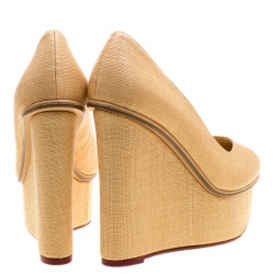Pre Owned Charlotte Olympia Beige Raffia Carmen Wedge Platform Pumps Size 38
