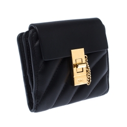 Pre Owned Chloe Black Quilted Leather Compact Drew Wallet