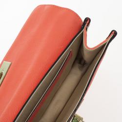 مملوكة مسبقًا Chloe Textured and Patent Leather Sally Clutch