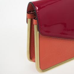 مملوكة مسبقًا Chloe Textured and Patent Leather Sally Clutch