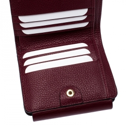 Pre Owned Chloe Burgundy Quilted Leather Compact Drew Wallet