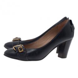 Pre Owned Chloe Black Leather Buckle Pumps Size 38