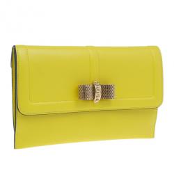 مملوكة مسبقًا Christian Louboutin Yellow Leather Sweet Charity Wallet