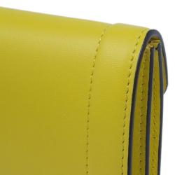 مملوكة مسبقًا Christian Louboutin Yellow Leather Sweet Charity Wallet