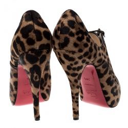 Pre Owned حذاء بوت كريستيان لوبوتان مقدمة مفتوحة ليدي دربي شعر مهر طباعة فهد مقاس 38.5