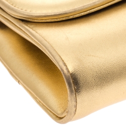 مملوكة مسبقًا حقيبة كلتش كريستيان لوبوتان ريفييرا جلد ذهبية ميتالسك