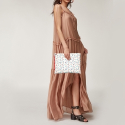 مملوكة مسبقًا حقيبة كلتش للرسغ كريستيان لوبوتان لوبيش جلد أبيض متعدد الألوان مرصع سبايك