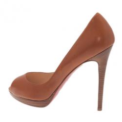 مملوكة مسبقًا Christian Louboutin Brown Leather Yolanda Peep Toe Pumps Size 39