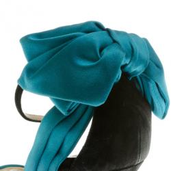 مملوكة مسبقًا Christian Louboutin Turquoise Vampanodo Satin Bow Sandals Size 37