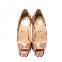 مملوكة مسبقًا حذاء كعب عالي كريستيان لوبوتان ليدي جلد لامع مقدمة مفتوحة نعل سميك بيج مقاس 36