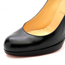 مملوكة مسبقًا Christian Louboutin Black Leather New Simple Pumps Size 38