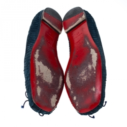 Pre Owned حذاء باليرينا فلات كريستيات لوبوتان روسيلا فيونكة جلد ثعبان أزرق مقاس 37