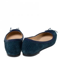 Pre Owned حذاء باليرينا فلات كريستيات لوبوتان روسيلا فيونكة جلد ثعبان أزرق مقاس 37