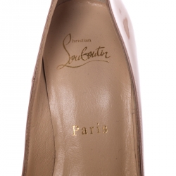 Pre Owned حذاء كعب عالي كريستيان لوبوتان سو كات مقدمة مدببة جلد لامع بيج فاتح مقاس 35
