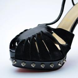 مملوكة مسبقًا Christian Louboutin Black Spiked Platform T-Strap Sandals Size 37.5