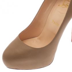 مملوكة مسبقًا حذاء كريستيان لوبوتان مس كليشي كعب مرتفع جلد بيج مقاس 39