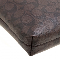 مملوكة مسبقًا Coach Brown/Fuchsia Signature Canvas and Leather Swingpack File Crossbody Bag 