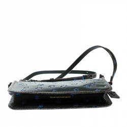 مملوكة مسبقًا حقيبة كروس كوتشي جلد أسود طباعة نجوم