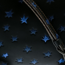 مملوكة مسبقًا حقيبة كروس كوتشي جلد أسود طباعة نجوم