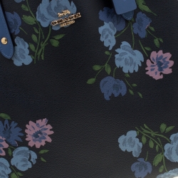 مملوكة مسبقًا حقيبة يد كوتش سيتي ريفرسيبل كانفاس مقوى شهير وطباعة زهور بيج/ كحلية