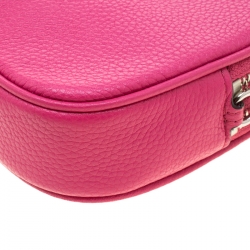 مملوكة مسبقًا حقيبة كروس كوتش جلد وردية