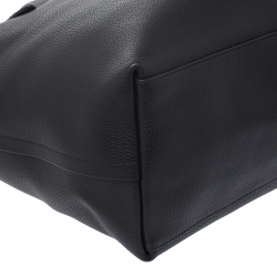 مملوكة مسبقًا Coach Black Pebbled Leather Market Tote