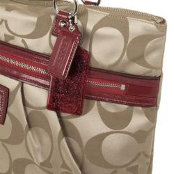 Pre Owned Coach Red Trim Daisy Signature Tote