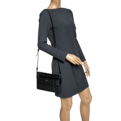 مملوكة مسبقًا حقيبة كروس كوتش Pop Up جلد وكانفاس مقوى شهيرة سوداء