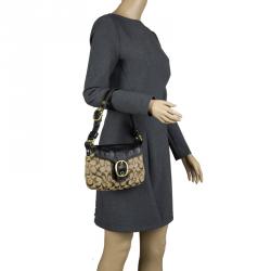Pre Owned Coach Black/Beige Canvas and Leather Signature Buckle Shoulder Bag
