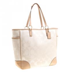 Pre Owned حقيبة يد كوتش سيتي كبيرة جلد وكانفاس مقوى بيج/ بيضاء