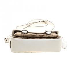 Pre Owned Coach White/Beige Signature Canvas Crossbody Bag