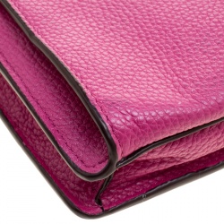 مملوكة مسبقًا Coach Pink Leather Crossbody Bag 