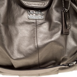 Pre Owned حقيبة كتف كوتش جلد بيج ميتالك