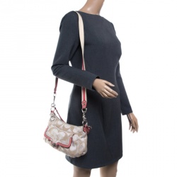 مملوكة مسبقًا Coach Beige/Pink Signature Canvas and Leather Shoulder Bag