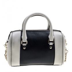 Pre Owned Coach Off White/Black Leather Crossbody Bag